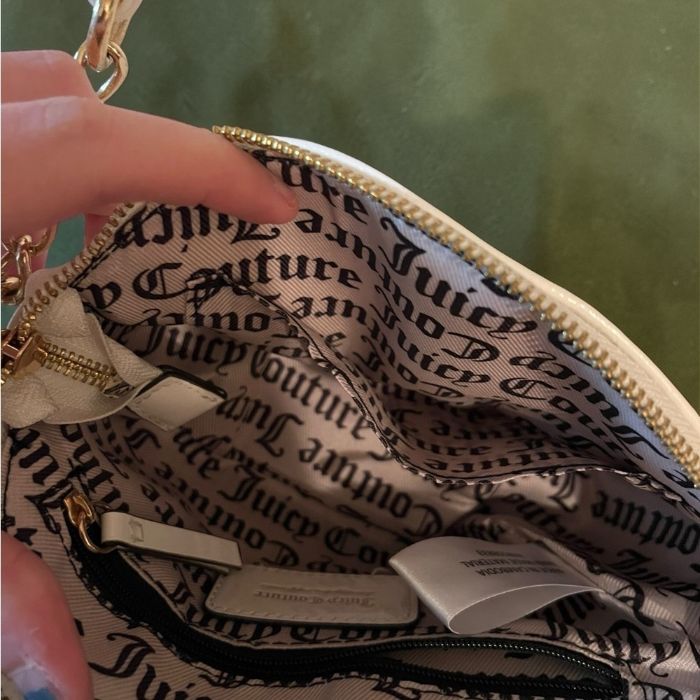 Juicy Couture White Patent Crossbody Purse - Picture 5 of 8